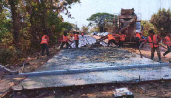 Na Khwai Village Road
